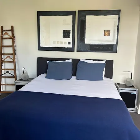 Room One-Twenty-One-3